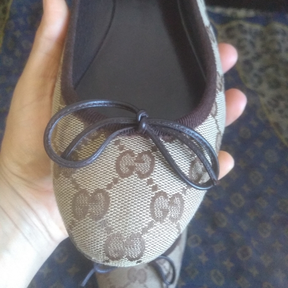 Authentic Gucci Flats - Picture 7 of 12